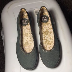 Fly London cute travel shoes 8